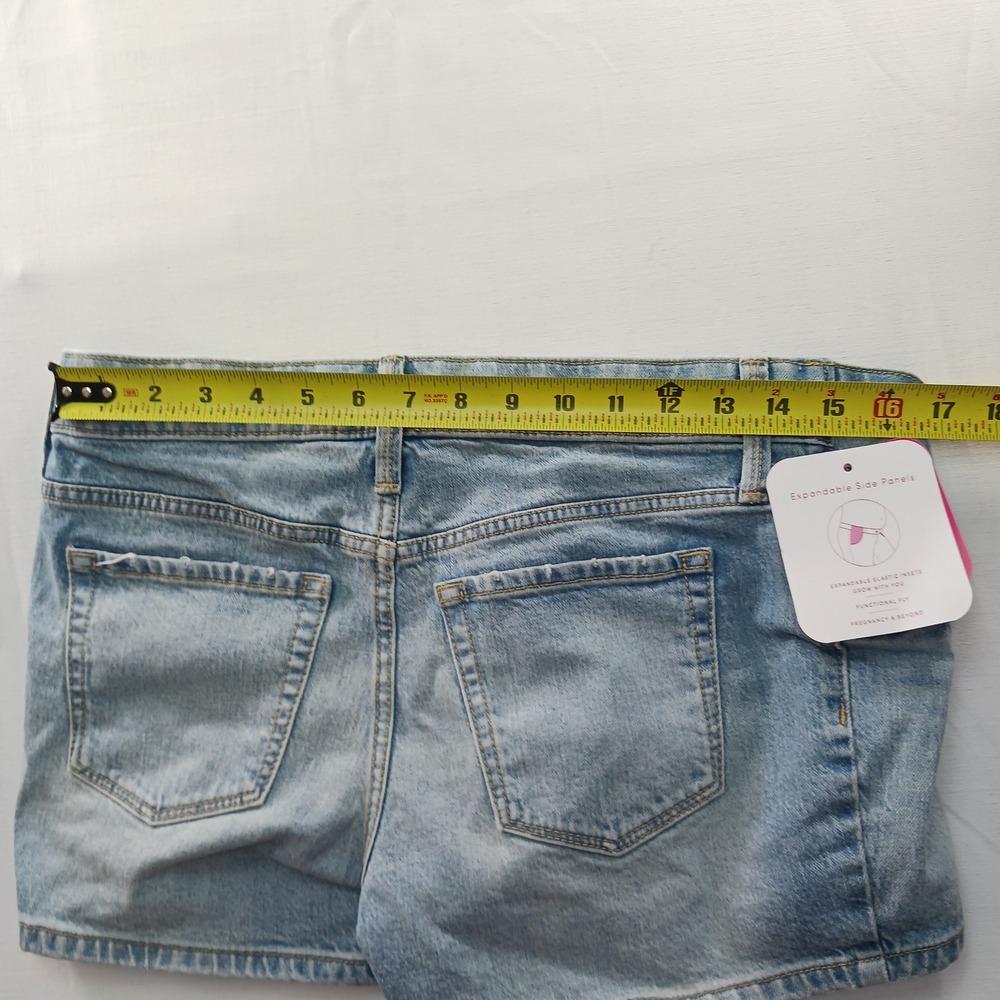 Isabel Maternity by Ingrid & Isabel Light Wash Midi Denim Shorts Size 2 NWT - Picture 14 of 15